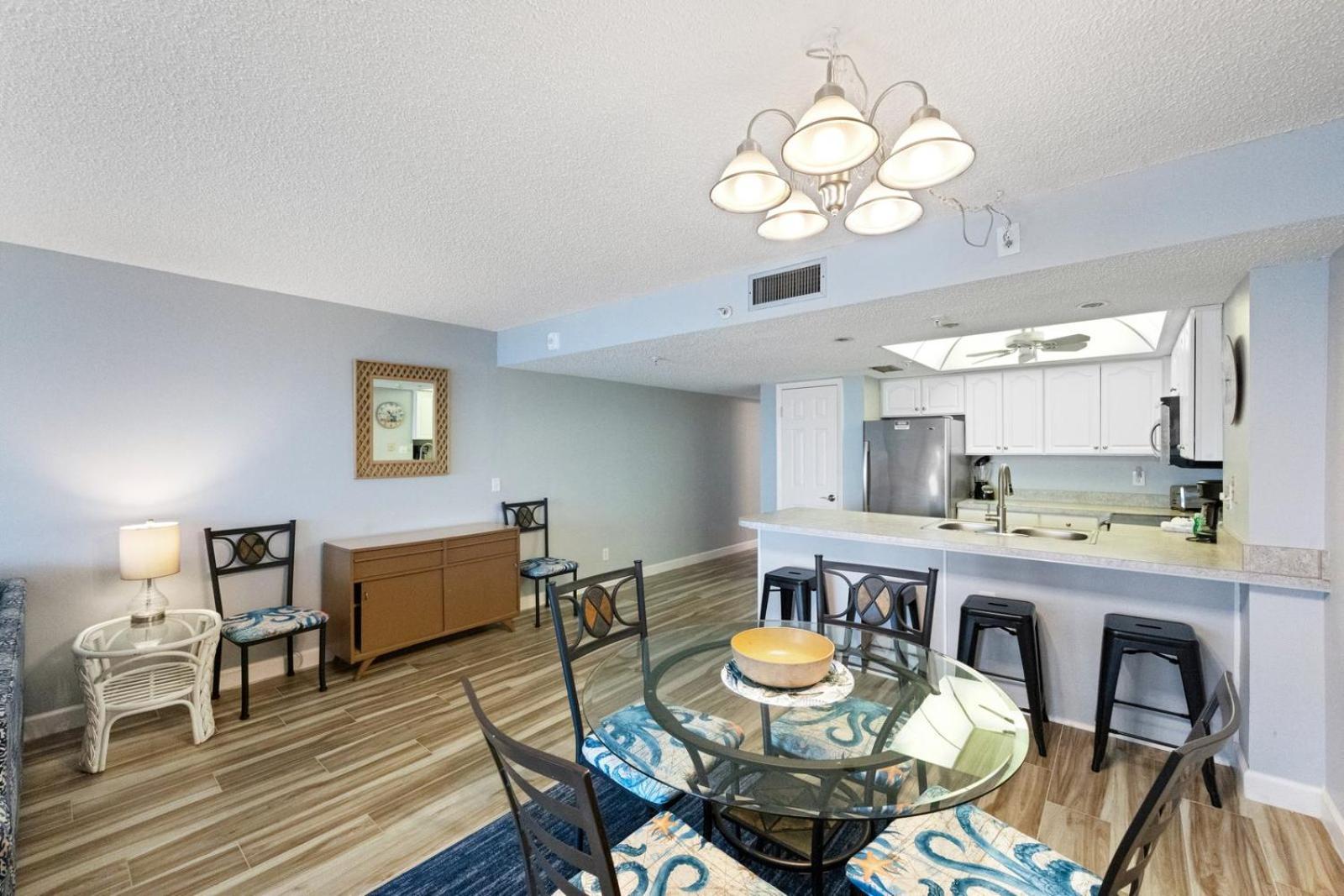 201 Sandy Shores Condos Сант Пит Бич Экстерьер фото
